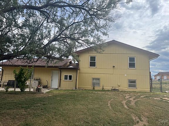 4th image of 1195 W Meadowmoor Dr