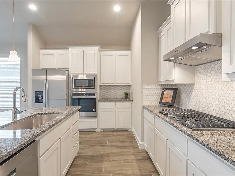 2301 Ruff Rd — Photo 8