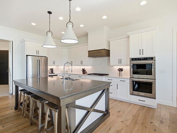5th image of 316 Duesenberg Ln