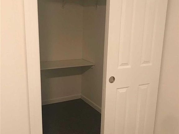 5th image of 14 Bayville Ave APT 6