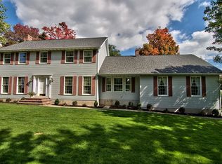 1405 Spyglass Ln, Clarks Summit, PA 18411