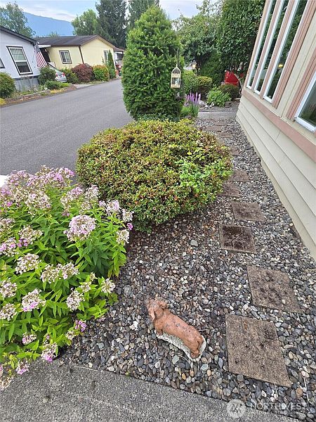 4th image of 212 Old Owen Road