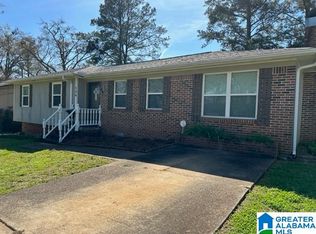 136 Greenridge Rd, Bessemer, AL 35023