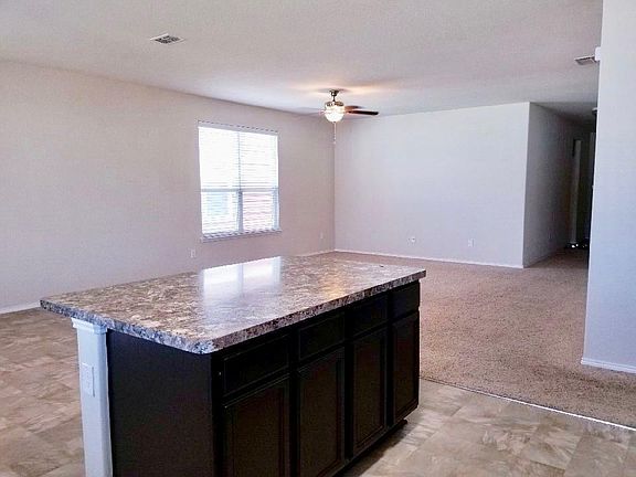 5th image of 9185 Blackstone Dr