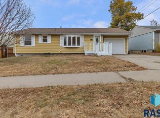 3912 E Claudette Dr, Sioux Falls, SD 57103