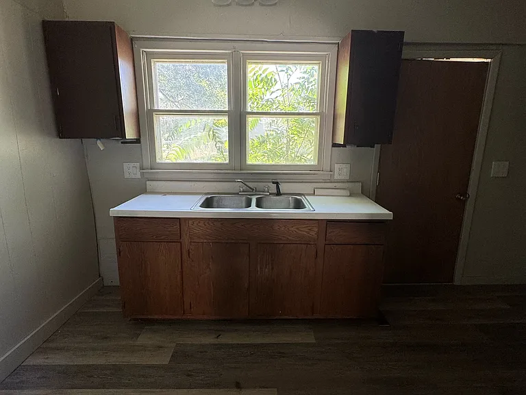 603 N Thompson St — Photo 1