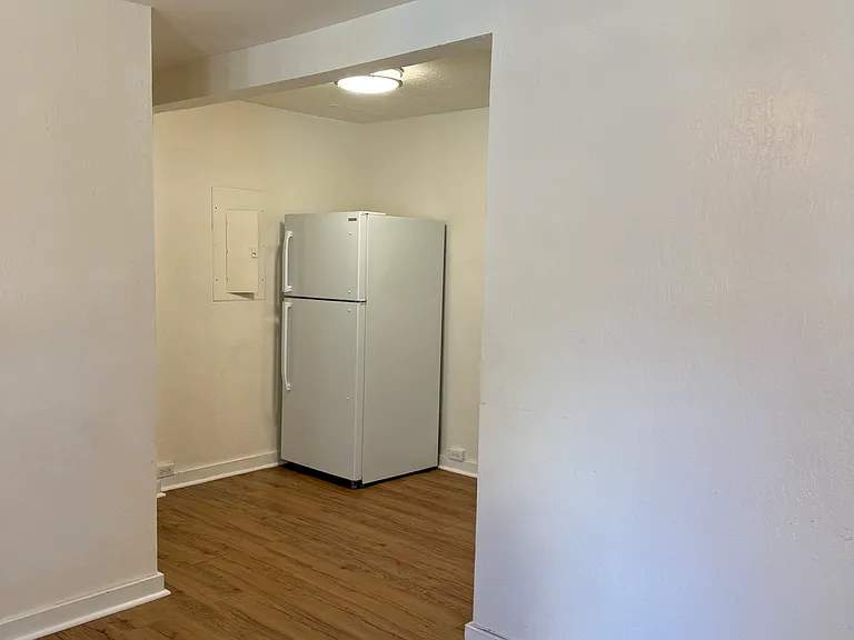 607 Isenberg St #6 — Photo 10