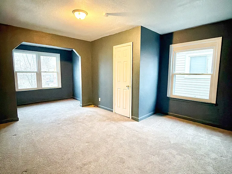 14011 Roselawn St — Photo 9