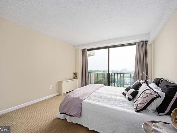 4th image of 4141 N Henderson Rd APT 1002