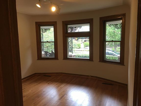 5th image of 1149-1151 Lakepointe St