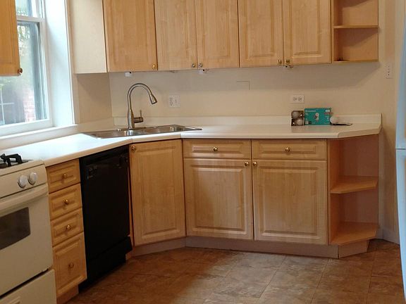 2nd image of 1637 W Winona St #1