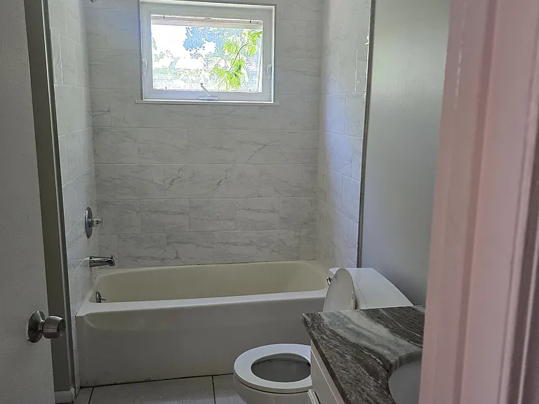 96 E Montcalm St #1 — Photo 8