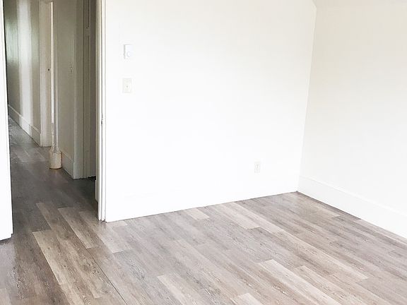4th image of 43-45 Dickerman St #3
