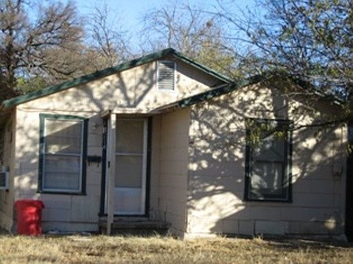 2nd image of 214 NW 10th St
