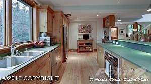 Hardwood floors & plenty of storage