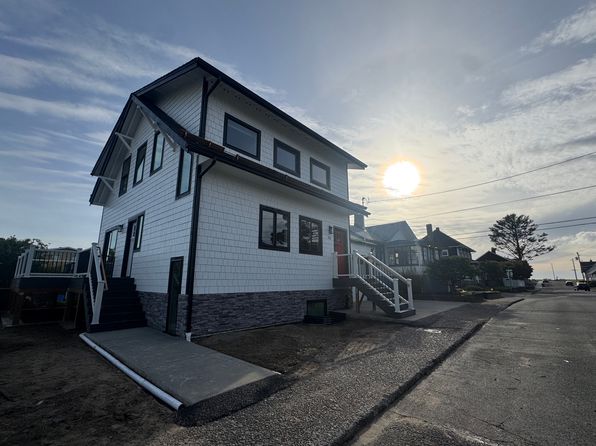 221 Avenue I UNIT 2