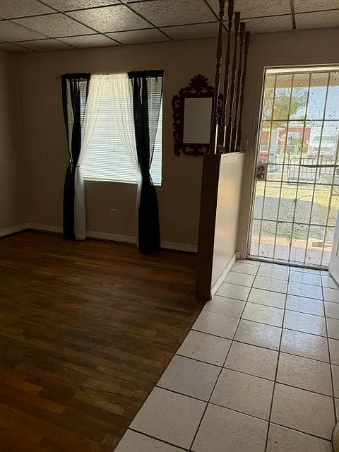 4 bed, 2000 sqft, $1,600 — Photo 3