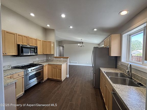 2nd image of 2038 Woodland Ave