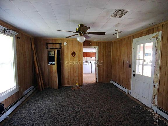 05 - Dining Room