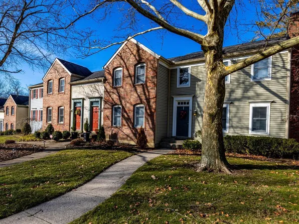 10 Charleston Dr, Oxford, OH 45056