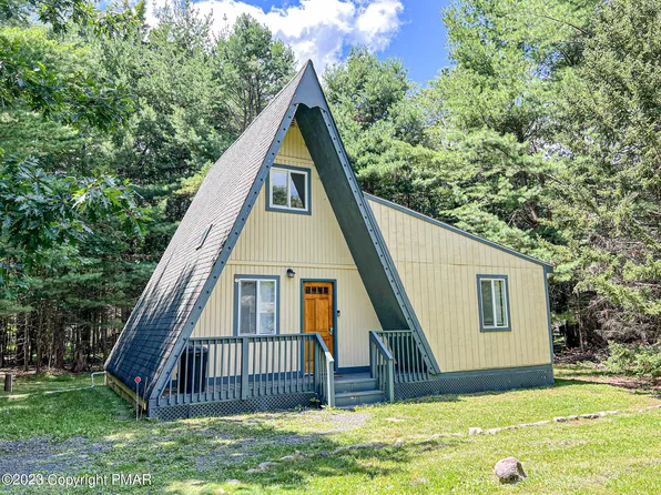 4113 Low Ridge Rd, Pocono Summit, PA 18346