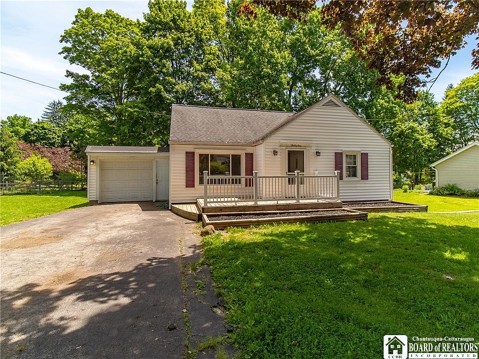 1st image of 31 Marvin Ave