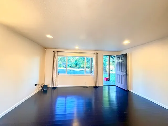 20628 NE 75th Pl — Photo 19