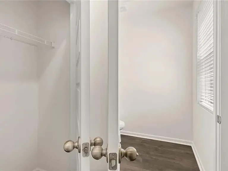 210 Aster Ave — Photo 10