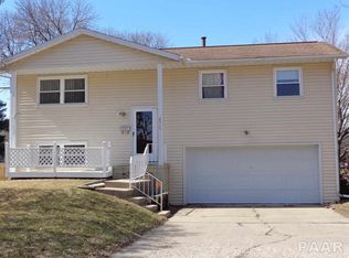 2519 N Wilson Dr, Peoria, IL 61604