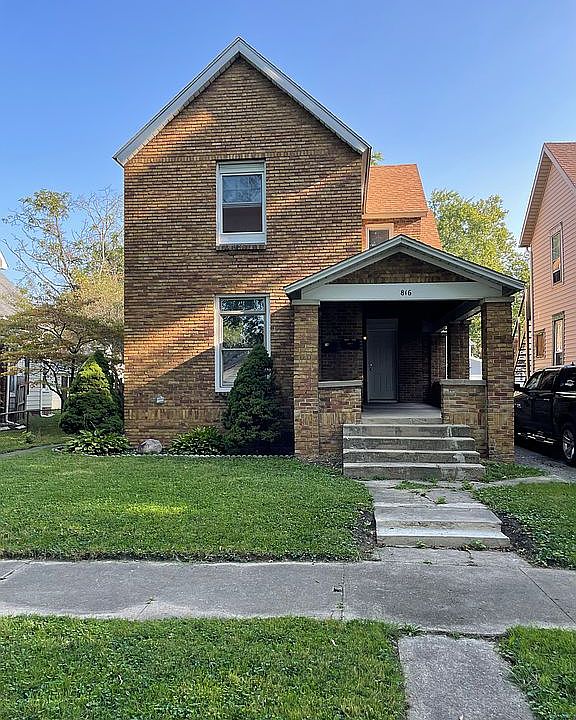 1st image of 816 W Ashland Ave