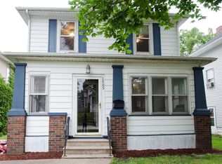 1705 14th Ave, Moline, IL 61265