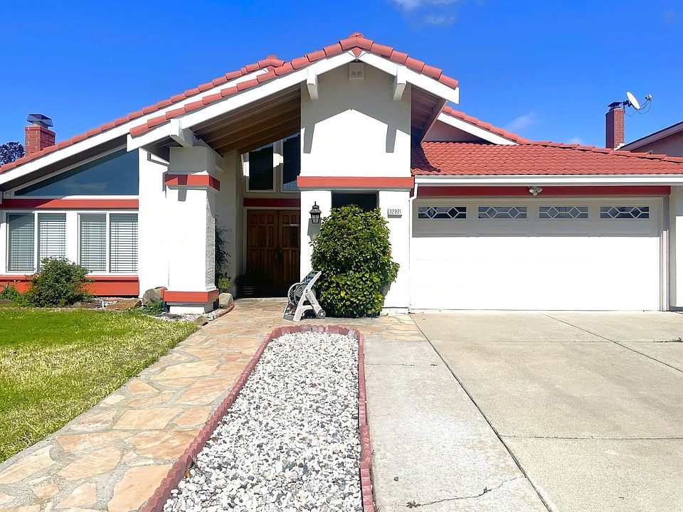 1st image of 32921 Regents Blvd