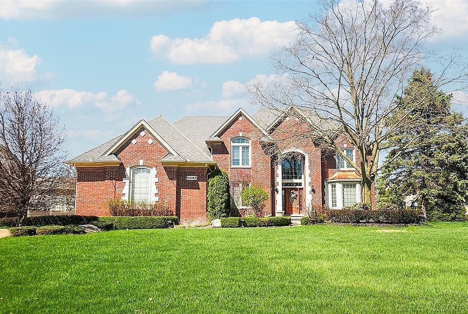 1st image of 54182 Queensborough Dr