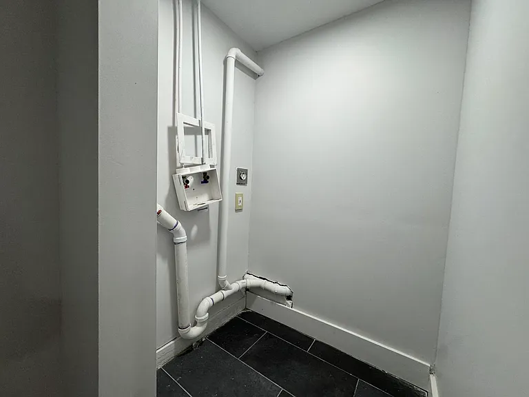 55 Thompson St #2L — Photo 16