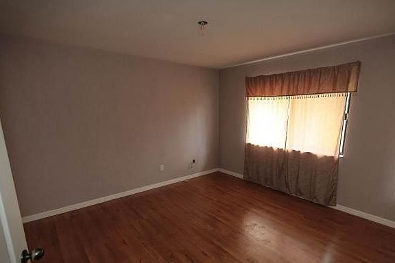 4th image of 5821 Talbrook Rd