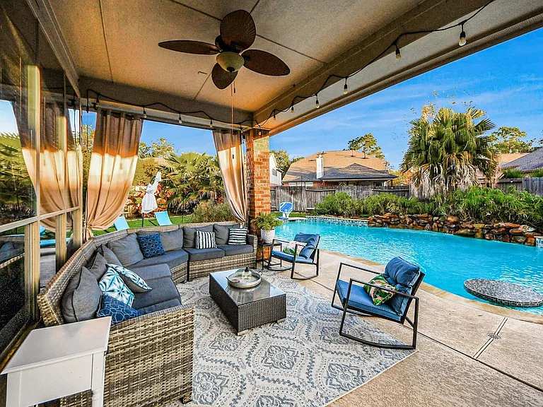 26407 Bright Sky Ct — Photo 40
