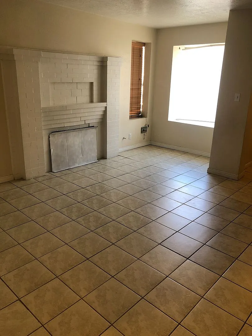 2525 Adams Ave — Photo 4