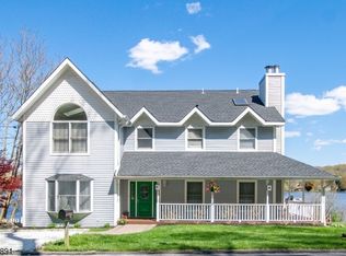 130 Lackawanna Dr, Stanhope, NJ 07874