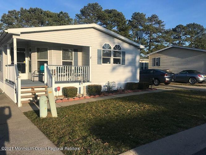 1st image of 125 Briarwood Ct