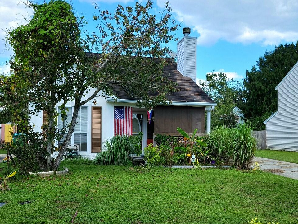 1st image of 13462 Locust Hill Dr