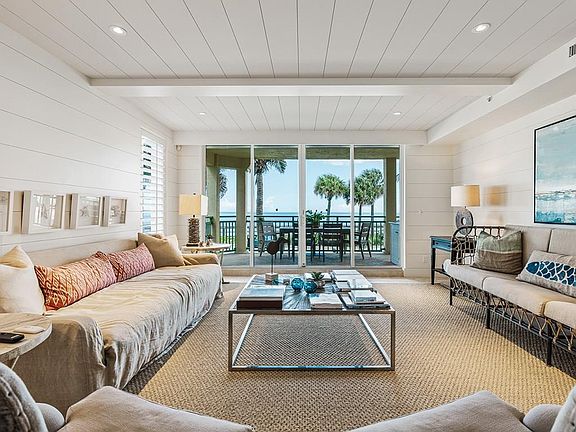 3rd image of 4121 Ocean Dr APT 202