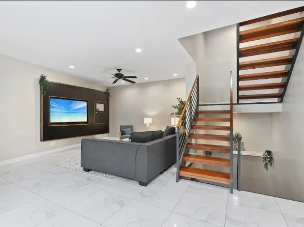 813 N Orianna St #C, Philadelphia, PA 19123