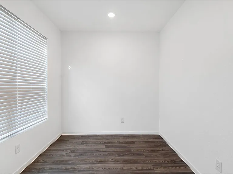 5307 Sleepy Fox Ln — Photo 12