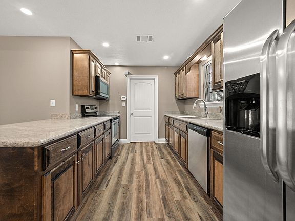 4th image of 1501 S 11th St