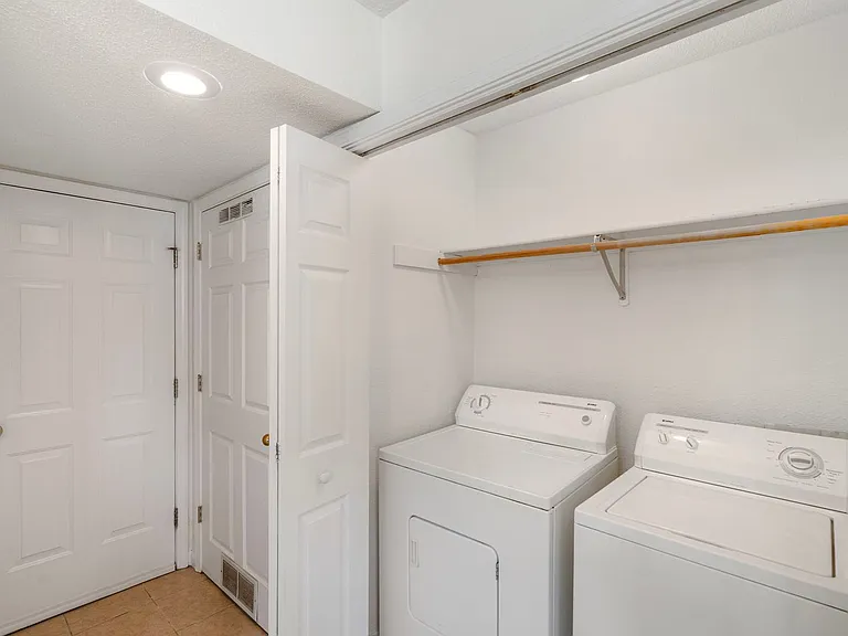 4302-4304 Cheryl Ct. — Photo 15