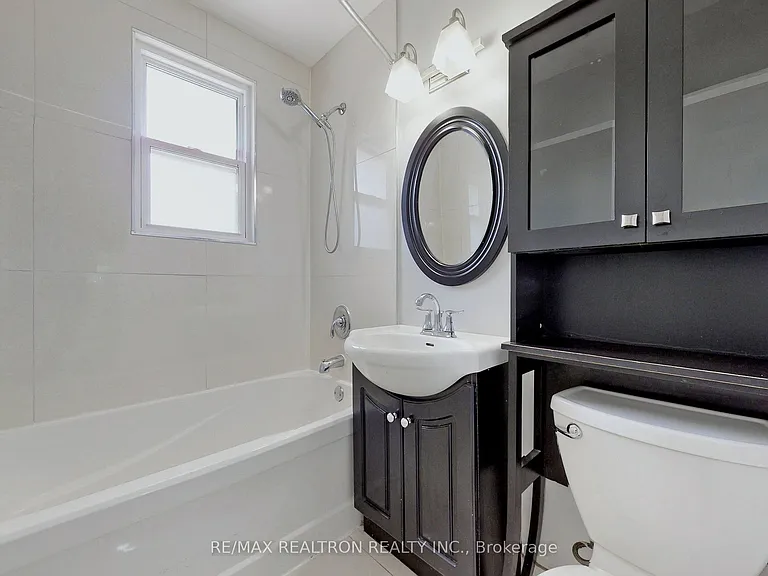 669 Shakespeare Ave #UPPER — Photo 8