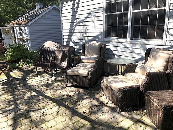 2nd image of 13 Saxony St
