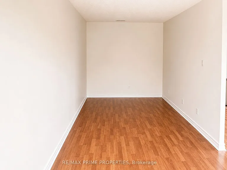 7 Dayspring Cir #304 — Photo 5