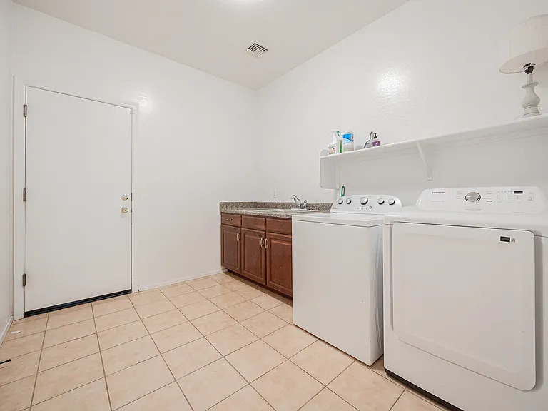 15268 W Coolidge St — Photo 32