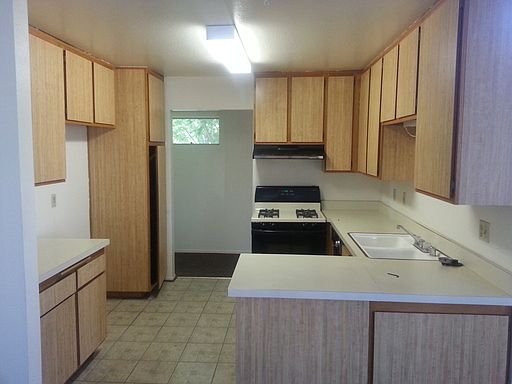 3rd image of 2021 S Campus Ave APT G